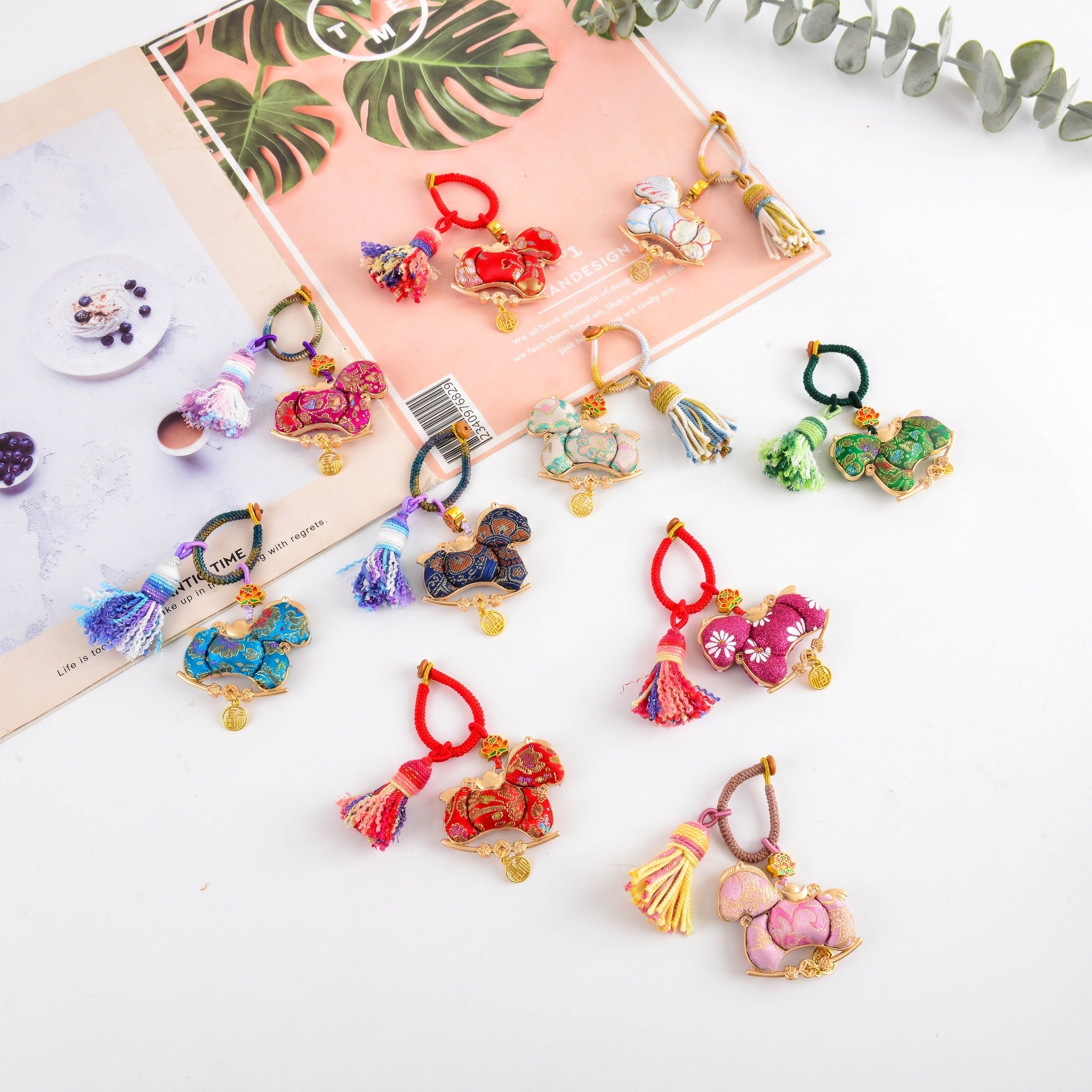 The keychain of Song Jincai, a new Chinese-style intangible cultural heritage of the Year of the Horse, must be hung on a car. The minimum order quantity is one. pic 4