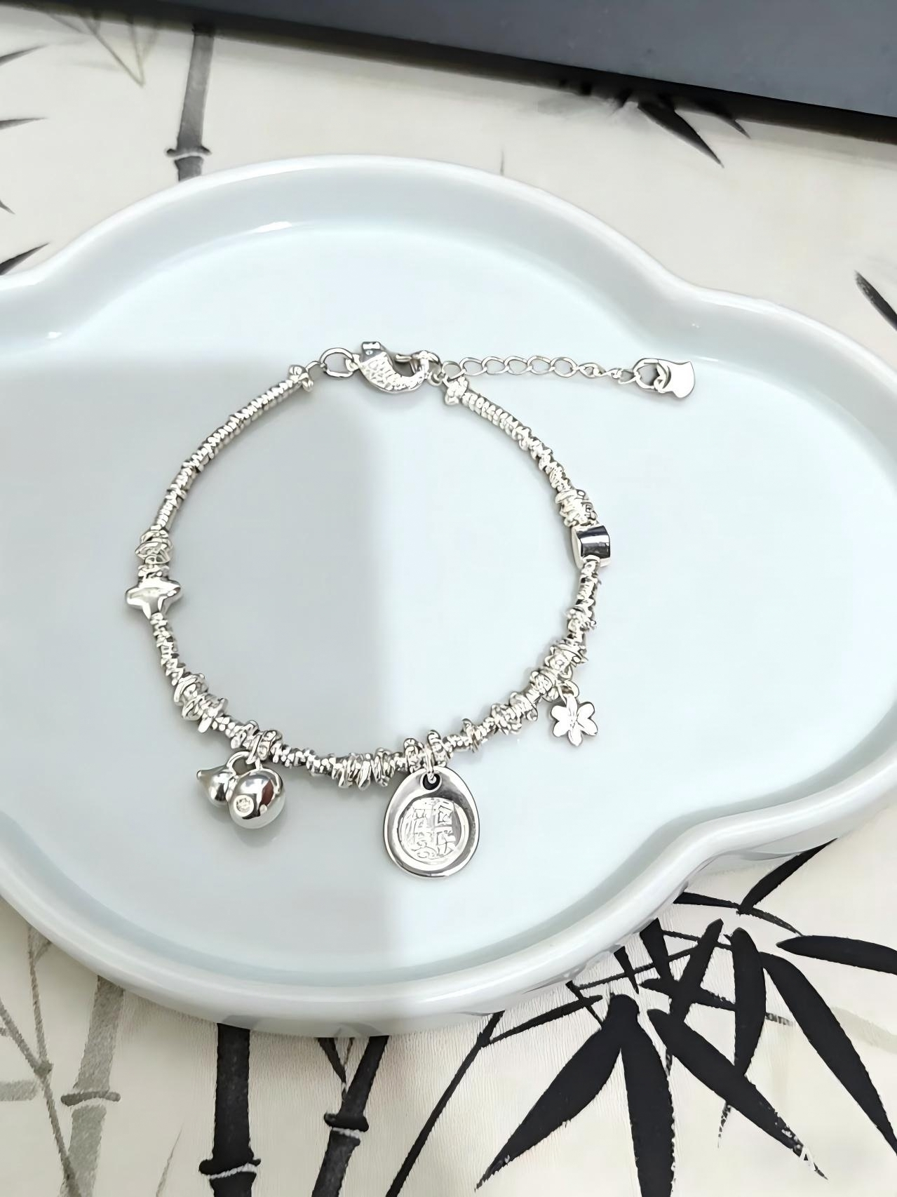 时尚精工清露花语·S925银灵动细珠手链详情3